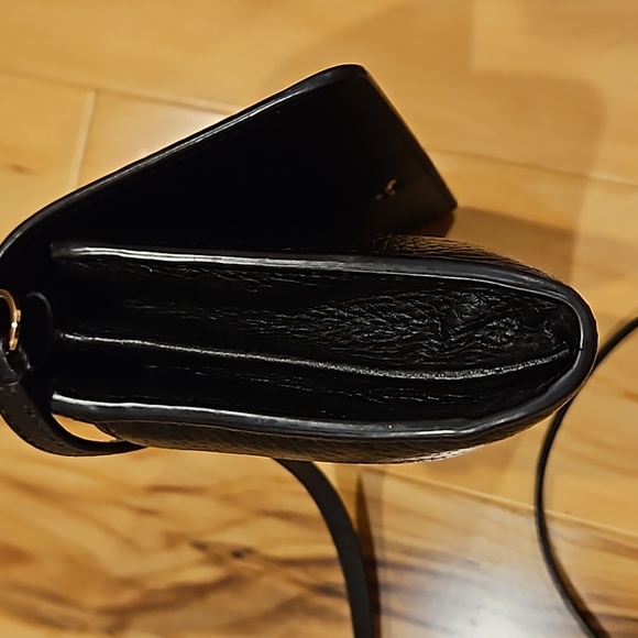 Kate Spade Pebble Leather Harlow Wallet on a String Black in Good Used Condition - Picture 11 of 15